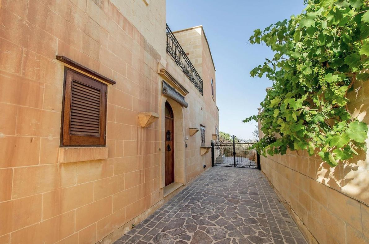 Levecca Village House 1 - Gladiola Ghasri  Exterior photo